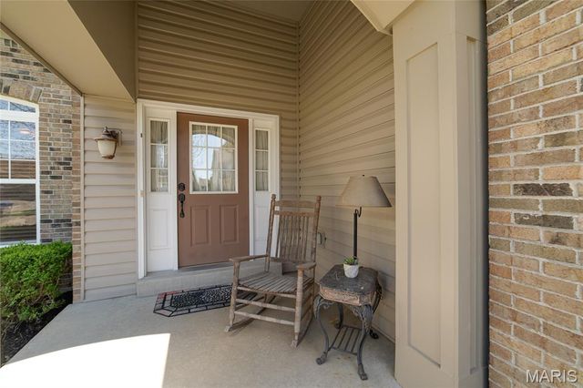193 Berry Manor Circle, St Peters, MO 63376