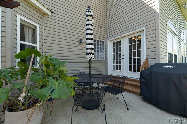 193 Berry Manor Circle, St Peters, MO 63376