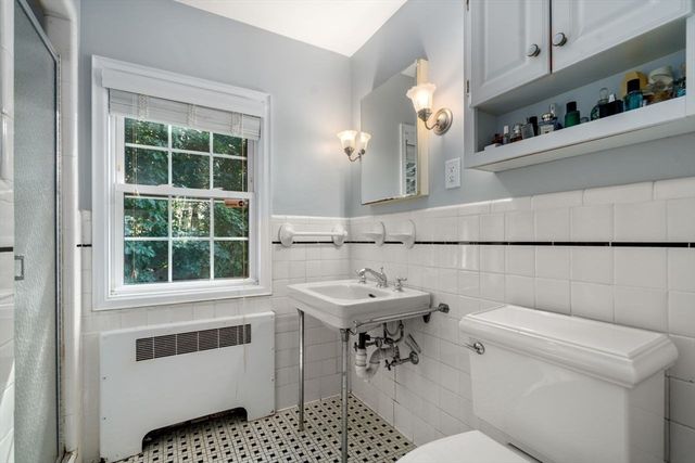 187 Hinckley Rd, Milton, MA 02186