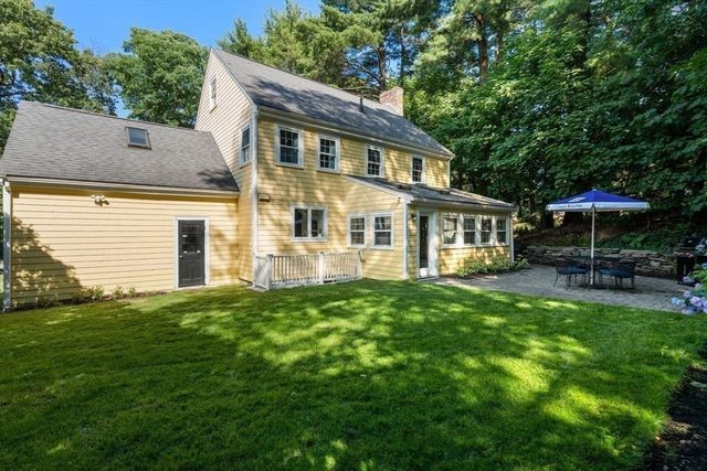 187 Hinckley Rd, Milton, MA 02186
