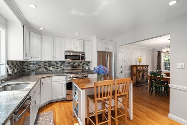 187 Hinckley Rd, Milton, MA 02186
