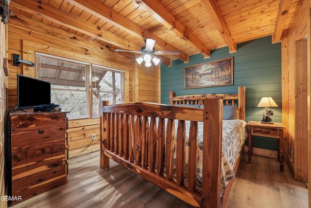 331 Caney Creek Road, Pigeon Forge, TN 37863