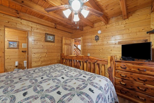 331 Caney Creek Road, Pigeon Forge, TN 37863