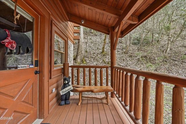 331 Caney Creek Road, Pigeon Forge, TN 37863