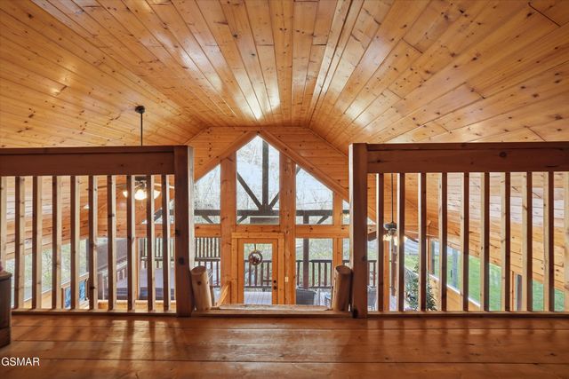 331 Caney Creek Road, Pigeon Forge, TN 37863