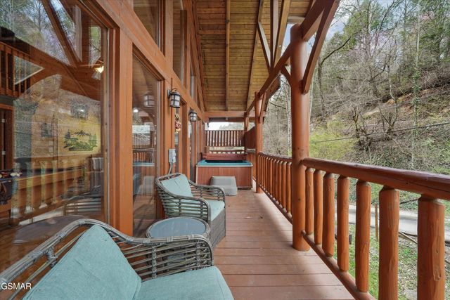 331 Caney Creek Road, Pigeon Forge, TN 37863
