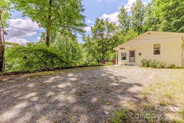 1680 Williamson Road, Whittier, NC 28789