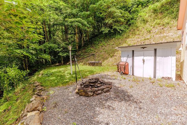 1680 Williamson Road, Whittier, NC 28789