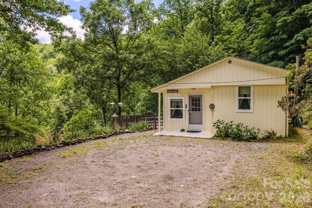 1680 Williamson Road, Whittier, NC 28789