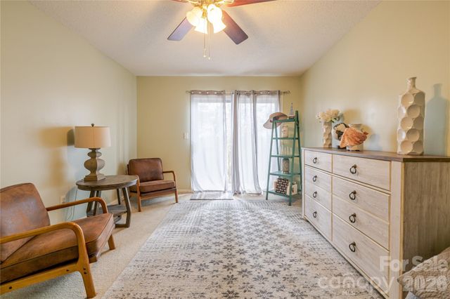 107 Farm Lane, Mills River, NC 28759