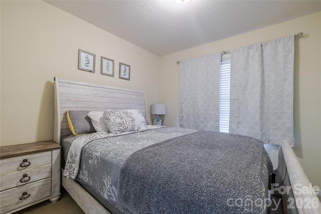 107 Farm Lane, Mills River, NC 28759