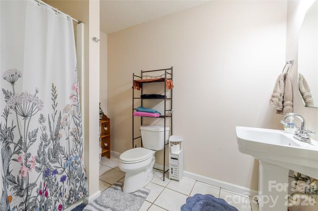 107 Farm Lane, Mills River, NC 28759