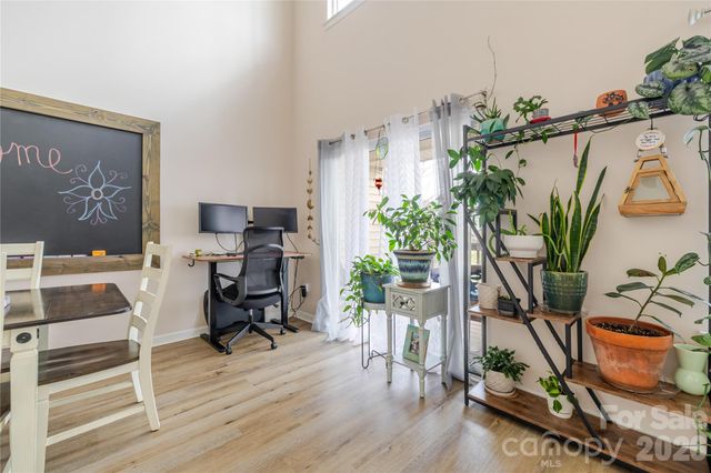 107 Farm Lane, Mills River, NC 28759