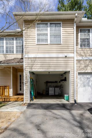 107 Farm Lane, Mills River, NC 28759