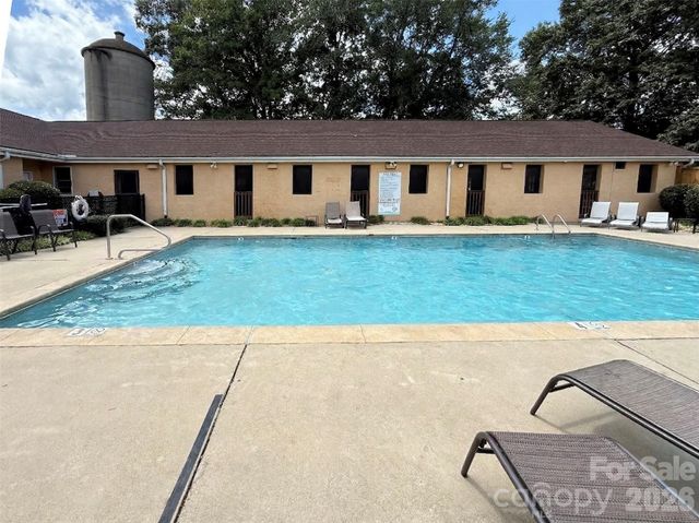 107 Farm Lane, Mills River, NC 28759