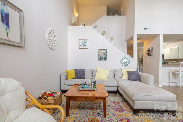 107 Farm Lane, Mills River, NC 28759