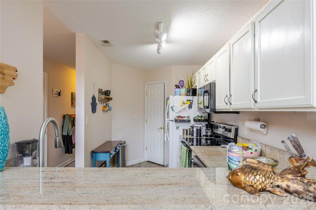 107 Farm Lane, Mills River, NC 28759