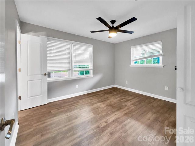 1926 Tyvola Road, Charlotte, NC 28210
