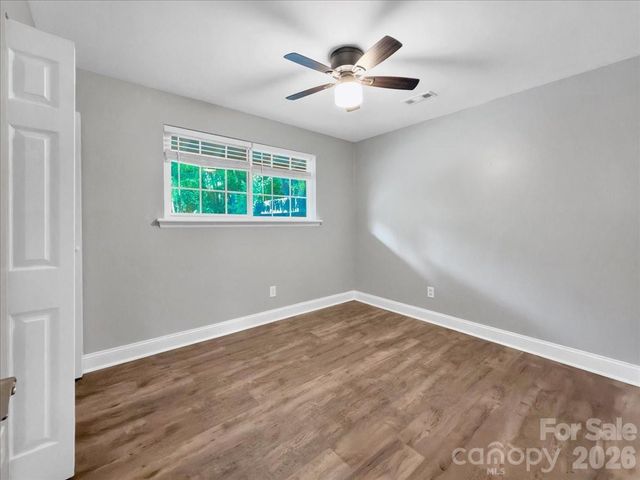 1926 Tyvola Road, Charlotte, NC 28210
