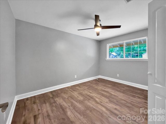 1926 Tyvola Road, Charlotte, NC 28210