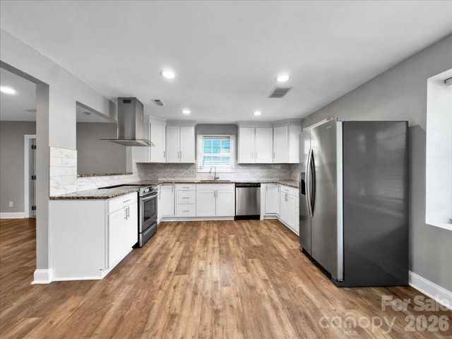 1926 Tyvola Road, Charlotte, NC 28210