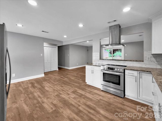 1926 Tyvola Road, Charlotte, NC 28210