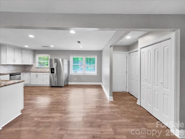 1926 Tyvola Road, Charlotte, NC 28210