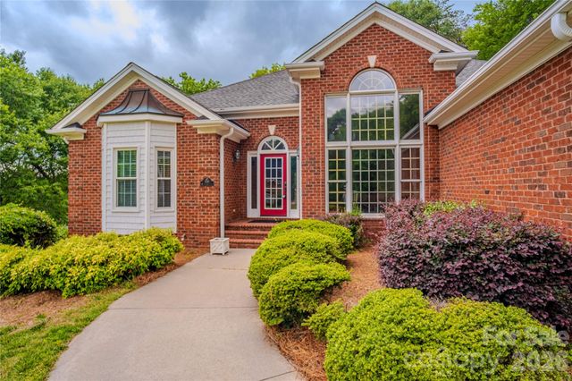 136 Windemere Isle Road, Statesville, NC 28677