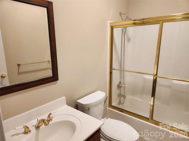 136 Windemere Isle Road, Statesville, NC 28677