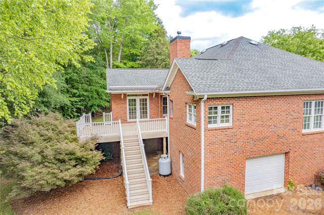 136 Windemere Isle Road, Statesville, NC 28677