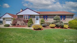 36 Willow Street, Sayreville, NJ 08879