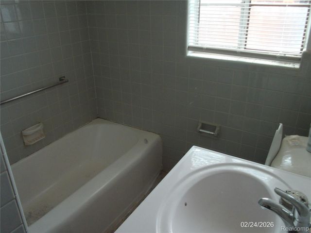 404 W Golden, Detroit, MI 48203