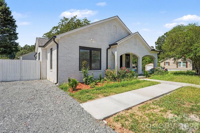 600 S Chapel Street, Landis, NC 28088