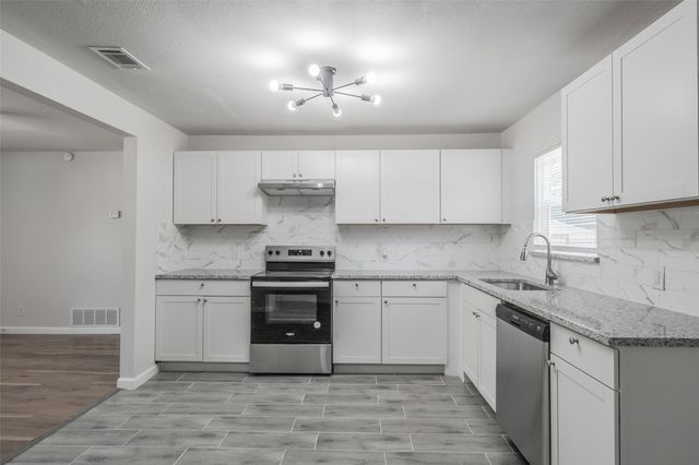 600 Terry Road, Hurst, TX 76053