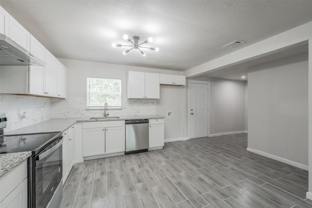 600 Terry Road, Hurst, TX 76053