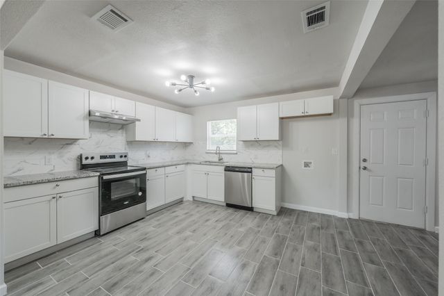 600 Terry Road, Hurst, TX 76053