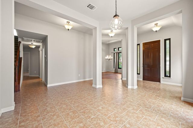 352 Wild Rose DR, Austin, TX 78737