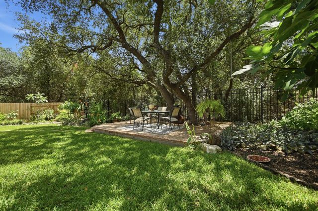 352 Wild Rose DR, Austin, TX 78737