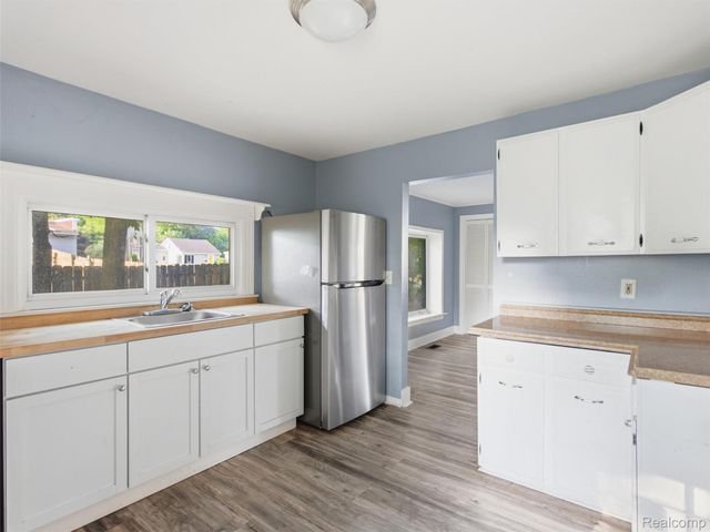 511 Riggs Street, Fenton, MI 48430