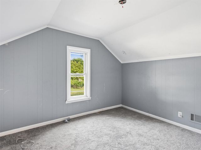 511 Riggs Street, Fenton, MI 48430