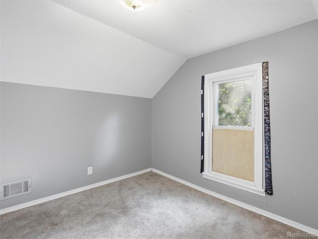 511 Riggs Street, Fenton, MI 48430