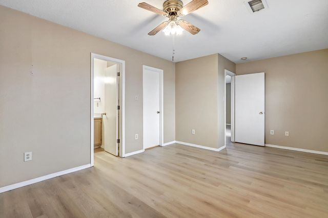 10442 Trail Boss Drive NW, Albuquerque, NM 87114