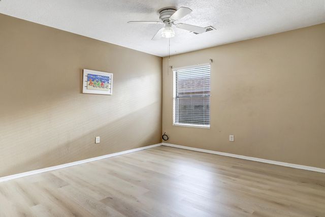 10442 Trail Boss Drive NW, Albuquerque, NM 87114