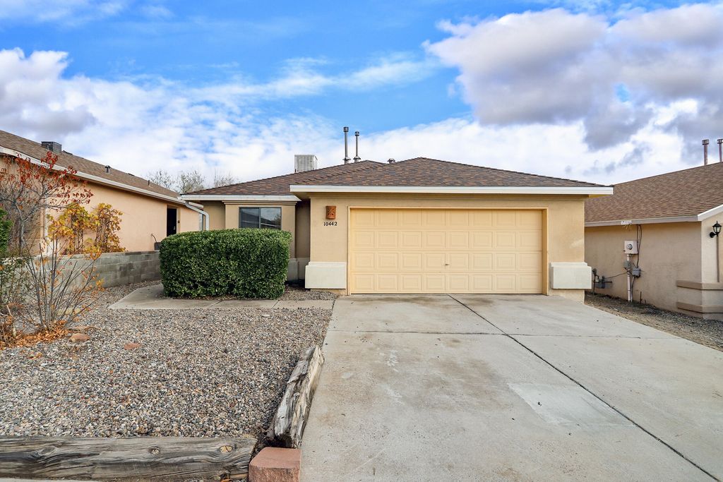 10442 Trail Boss Drive NW, Albuquerque, NM 87114