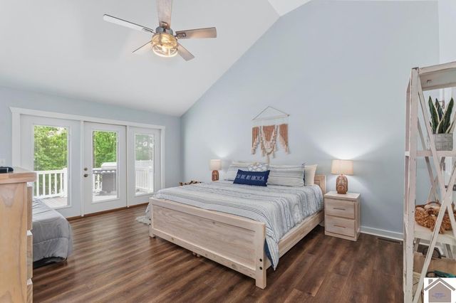 520 Yacht Dr., Grand Rivers, KY 42025