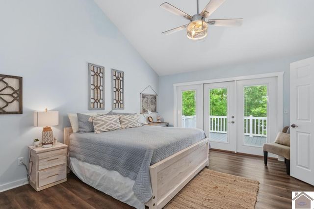520 Yacht Dr., Grand Rivers, KY 42025