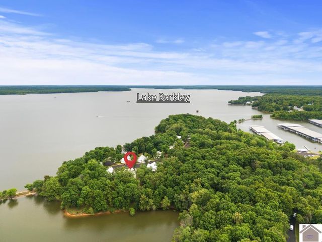 520 Yacht Dr., Grand Rivers, KY 42025