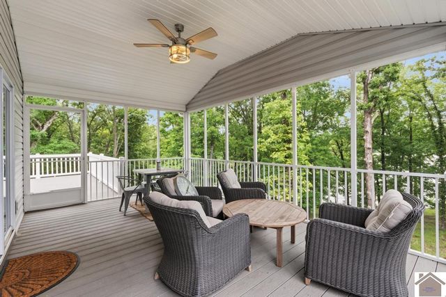 520 Yacht Dr., Grand Rivers, KY 42025