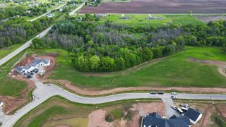 Lt4 OAK CREEK COURT #Lt4, Kaukauna, WI 54130