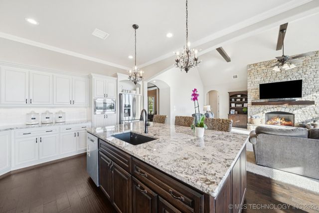 2805 S 294th East Avenue, Broken Arrow, OK 74014